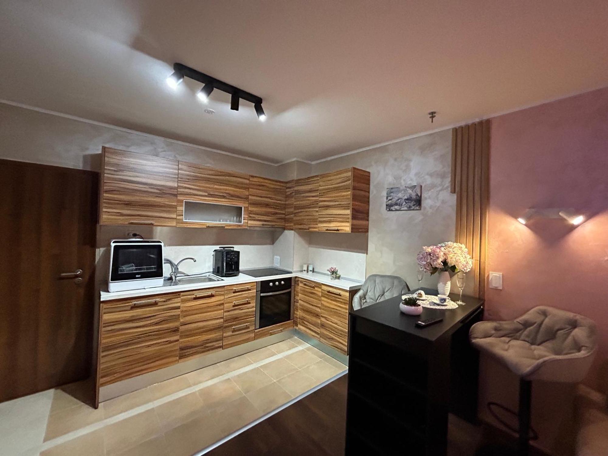 2-Bedroom, 2-Bathroom With Fireplace And Garden At Winslow Infinity Bansko Eksteriør bilde
