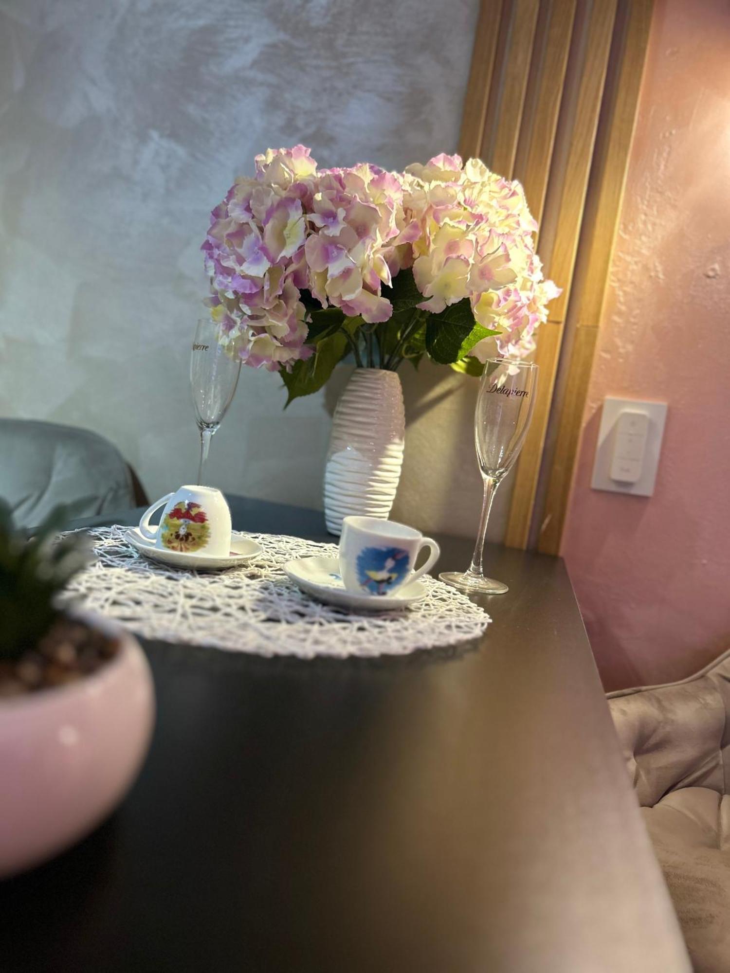 2-Bedroom, 2-Bathroom With Fireplace And Garden At Winslow Infinity Bansko Eksteriør bilde
