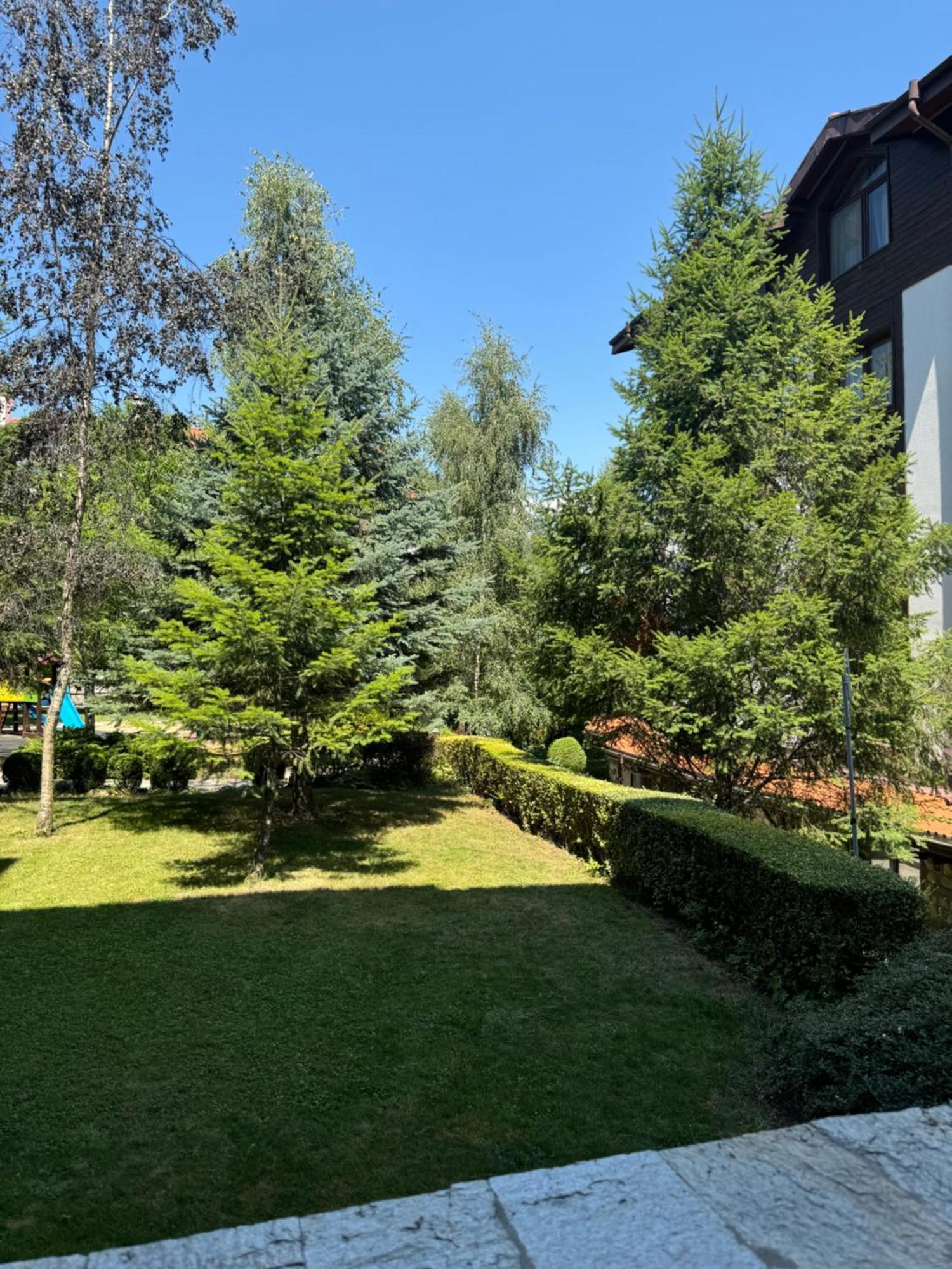 2-Bedroom, 2-Bathroom With Fireplace And Garden At Winslow Infinity Bansko Eksteriør bilde