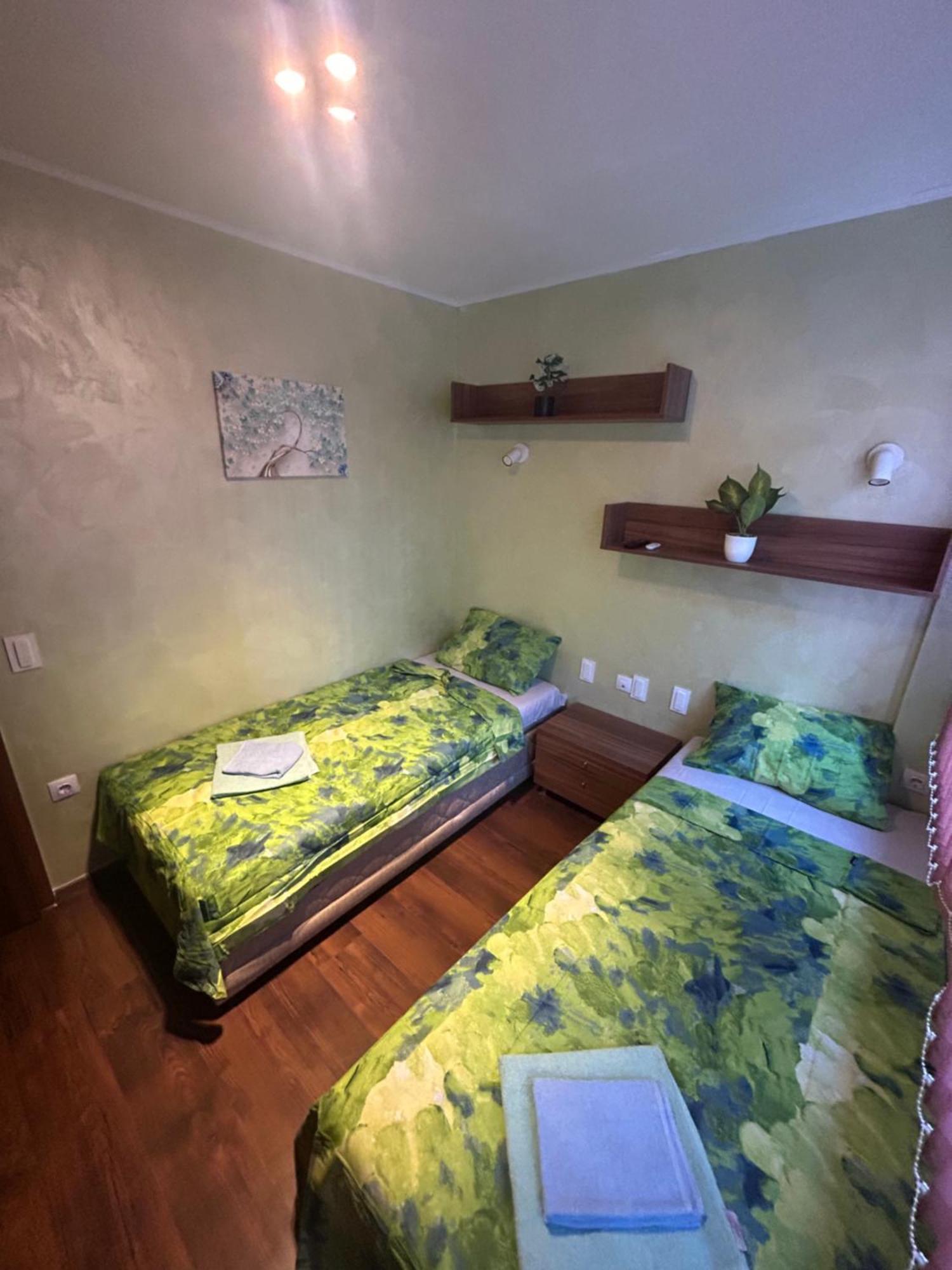 2-Bedroom, 2-Bathroom With Fireplace And Garden At Winslow Infinity Bansko Eksteriør bilde
